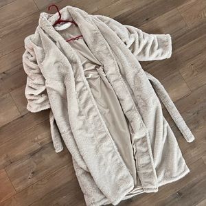 NWOT Minky Couture Robe